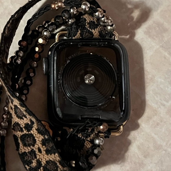 Apple Watch SE - Picture 2 of 6